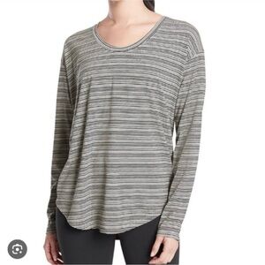 ATHLETA 🖤 Clouldlight Stratus Top